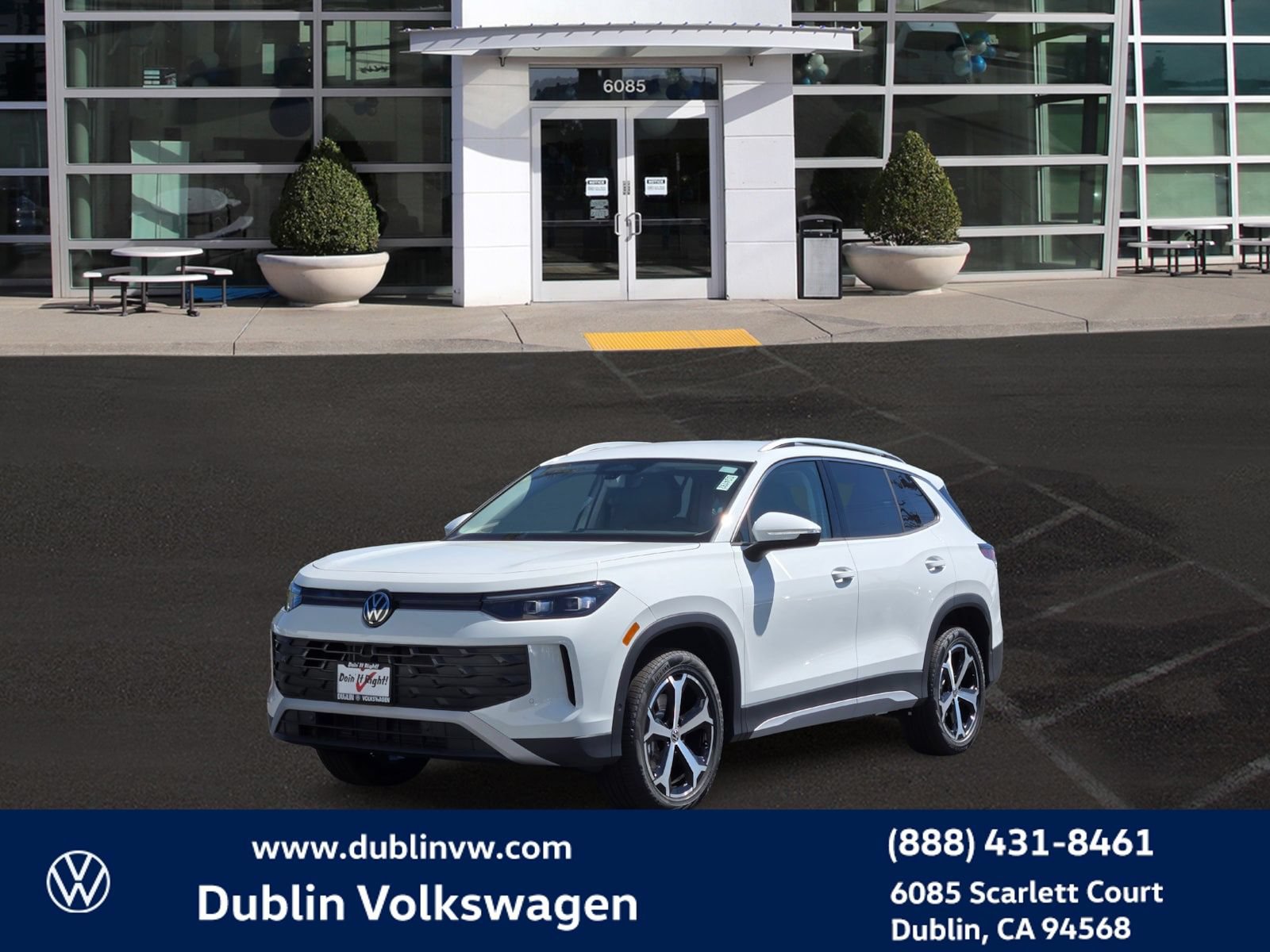 New 2026 Volkswagen Tiguan SE AWD/4WD image 8