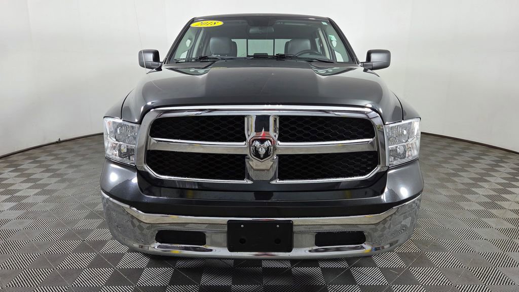 Used 2018 RAM 1500 Classic SLT AWD/4WD image 2