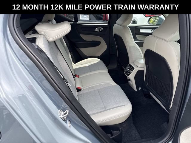 Used 2020 Volvo XC40 T5 Momentum w/ Protection Package Premier AWD/4WD image 11