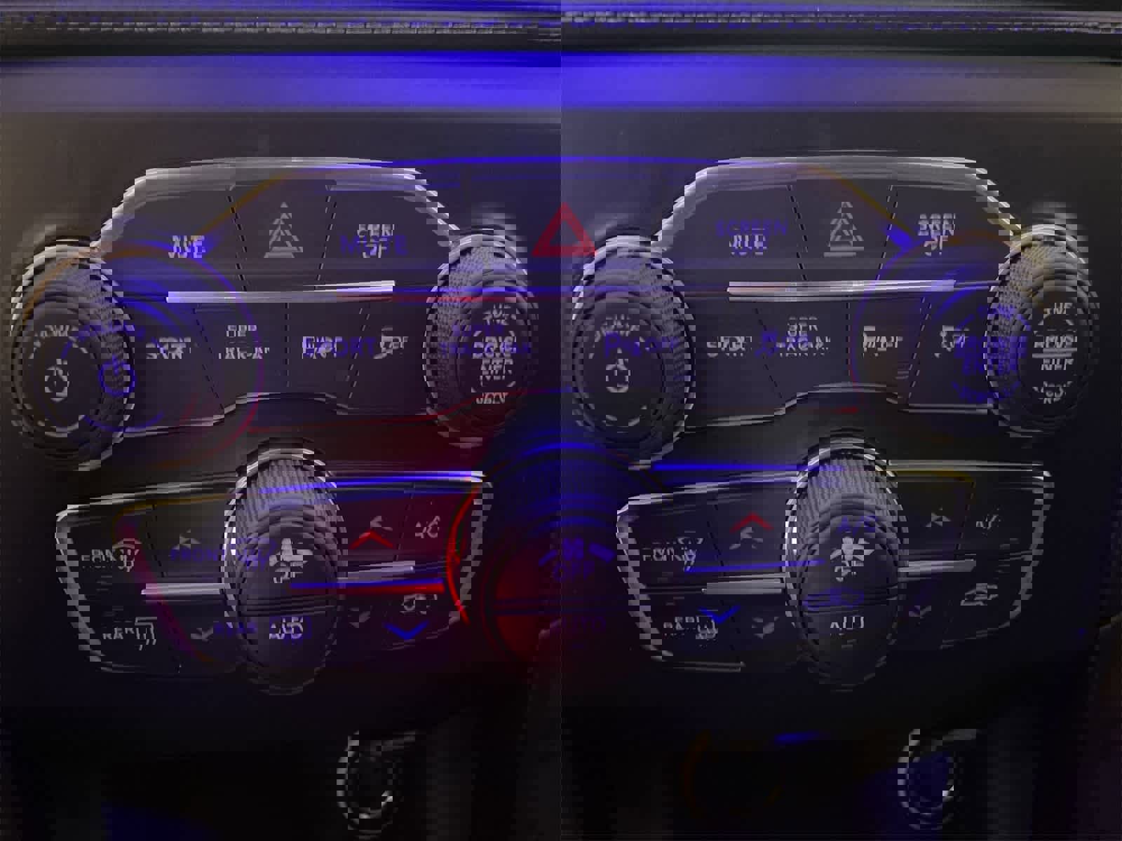 Used 2023 Dodge Charger R/T w/ Plus Group image 30