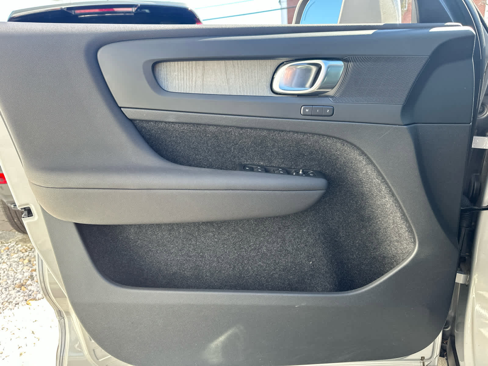 Certified 2023 Volvo XC40 B5 Core w/ Convenience Package image 16