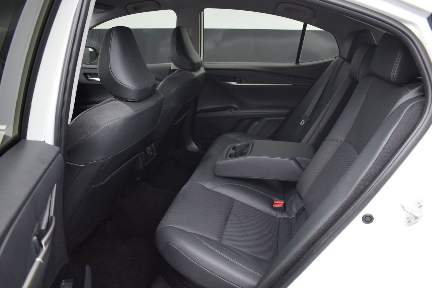 Used 2026 Toyota Camry XLE FWD image 12