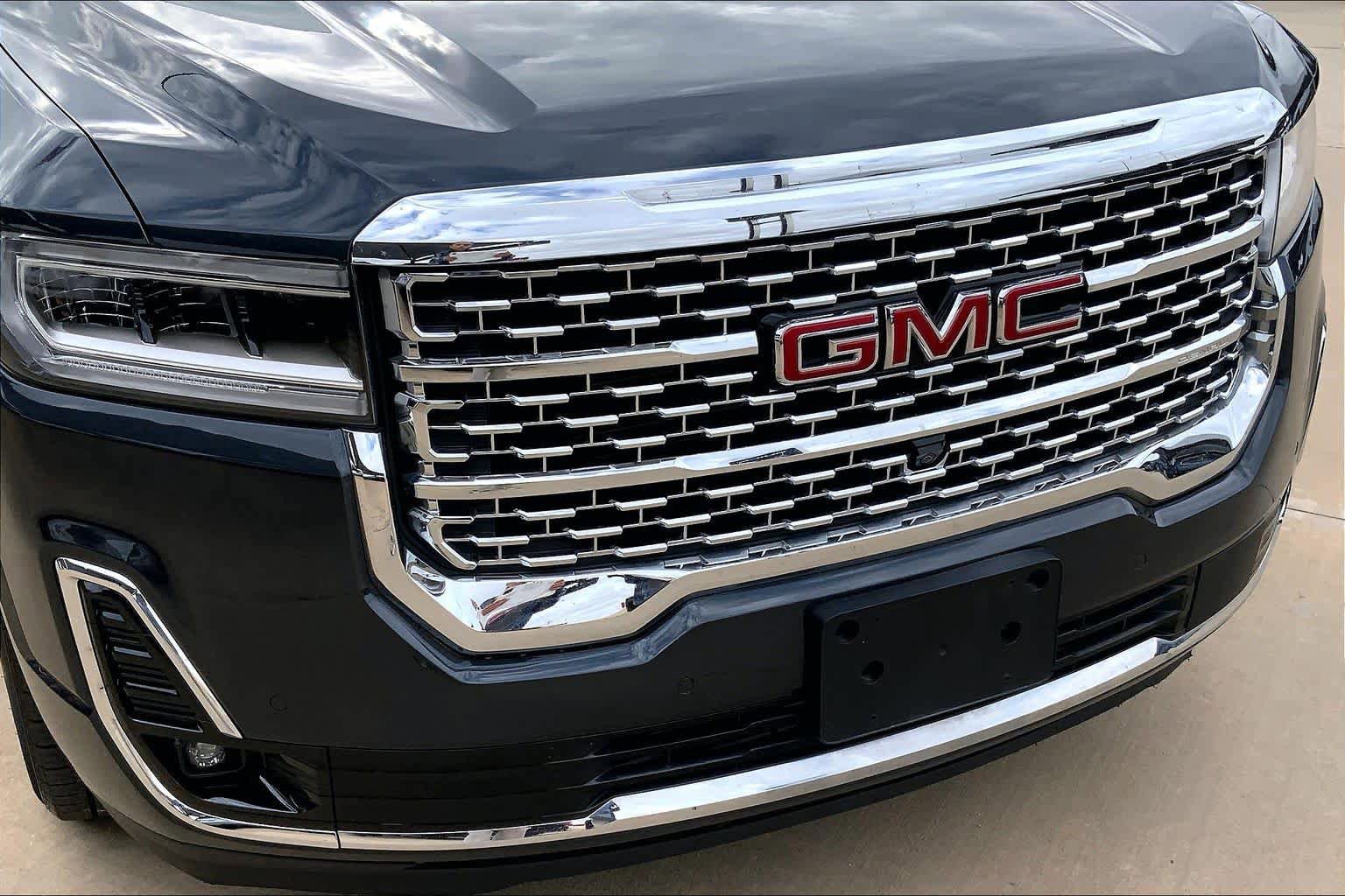 Used 2022 GMC Acadia Denali w/ Denali Technology Package FWD image 26