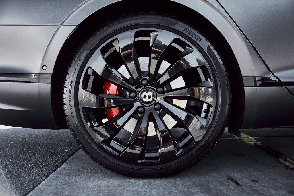 Used 2023 Bentley Flying Spur V8 image 20