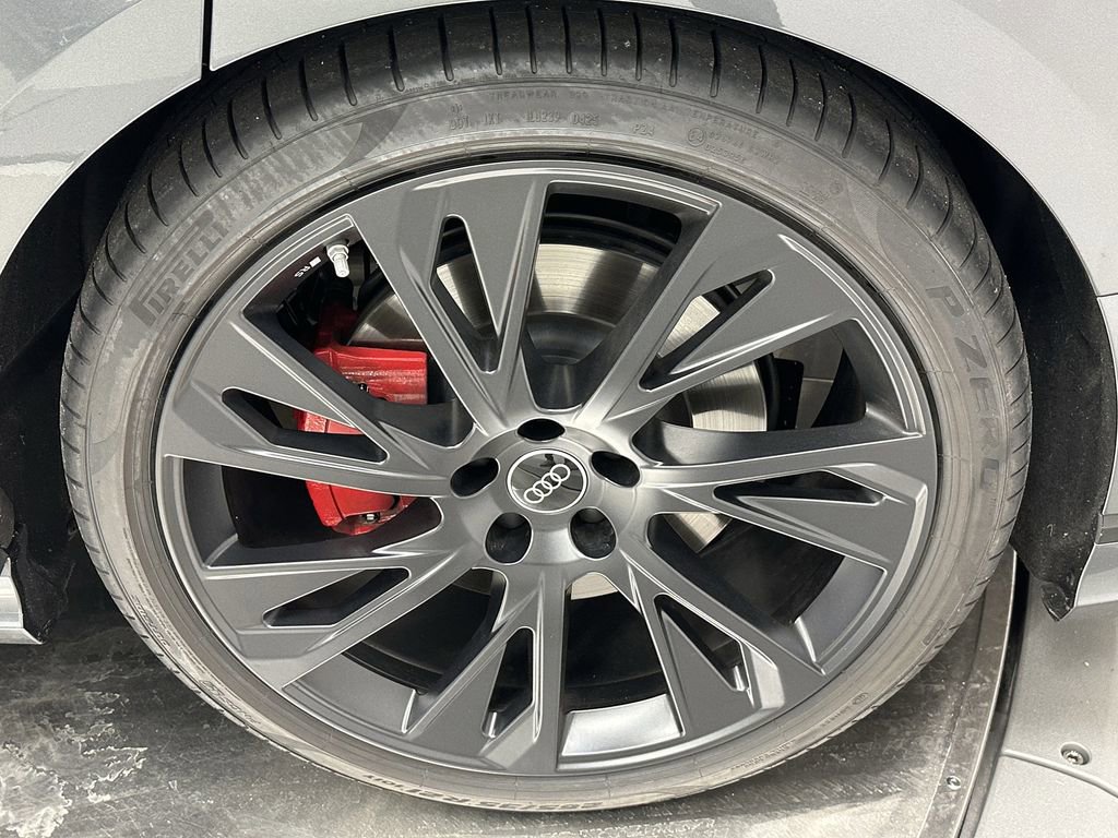 Used 2025 Audi S8 image 23