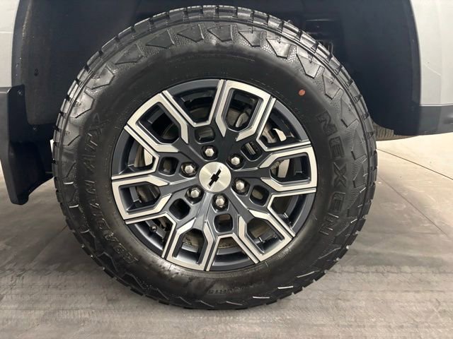 Used 2023 Chevrolet Colorado Z71 image 12