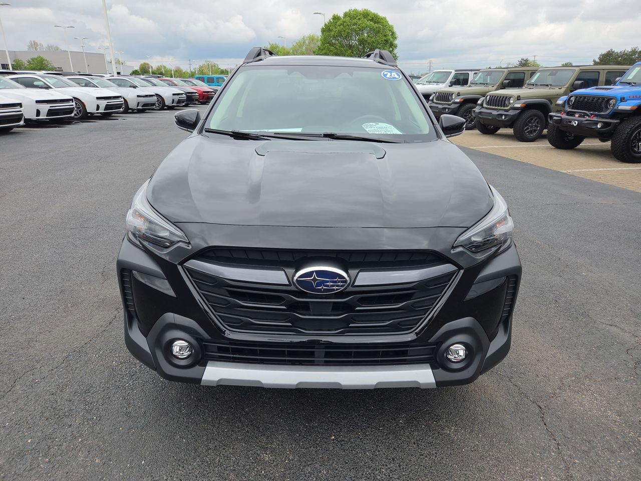 Used 2024 Subaru Outback Limited AWD/4WD image 2