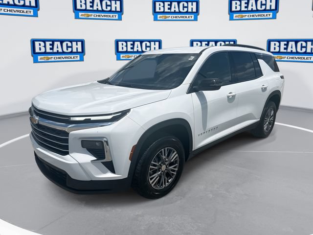 Used 2025 Chevrolet Traverse LT