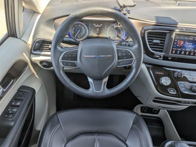 Used 2021 Chrysler Voyager Lxi FWD image 31