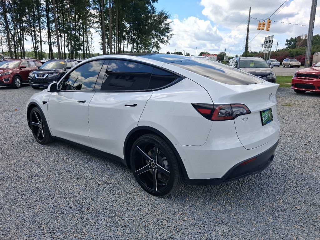 Used 2021 Tesla Model Y Long Range AWD/4WD image 17