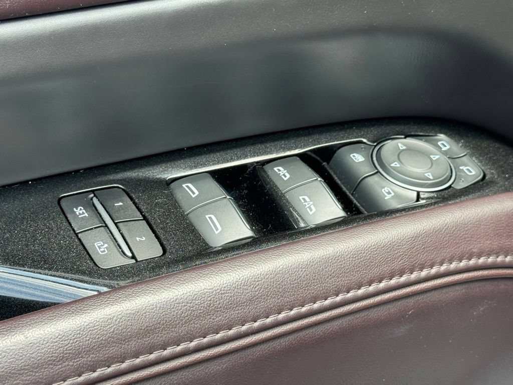 Certified 2023 Cadillac Escalade Sport Platinum AWD/4WD image 17