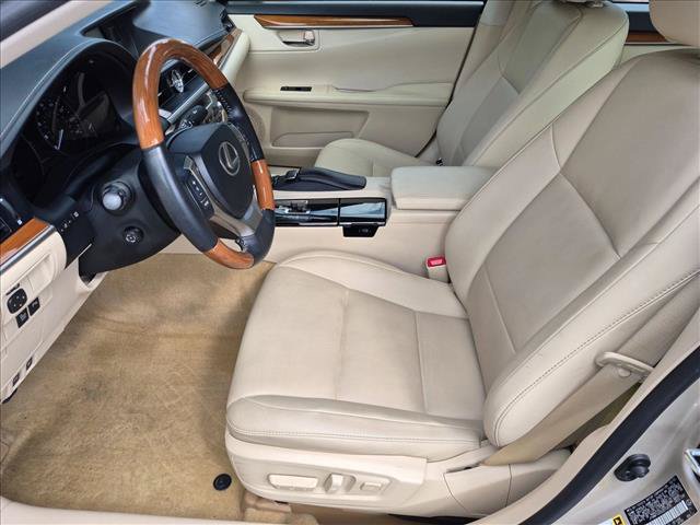 Used 2013 Lexus ES 300h w/ Premium Pkg FWD image 17