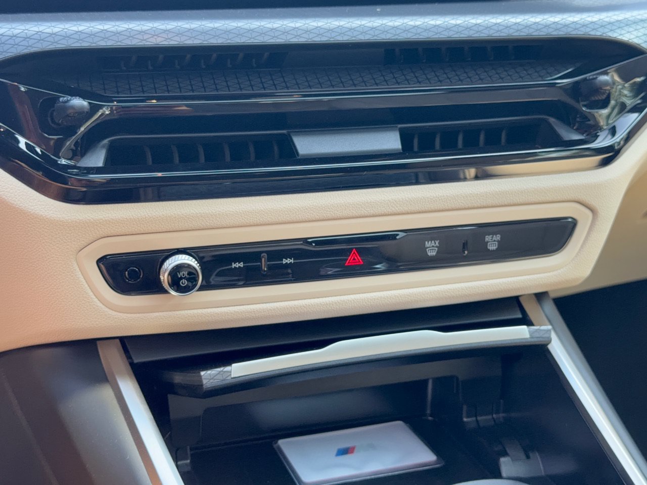 New 2026 BMW 330i xDrive Sedan w/ M Sport Package AWD/4WD image 22