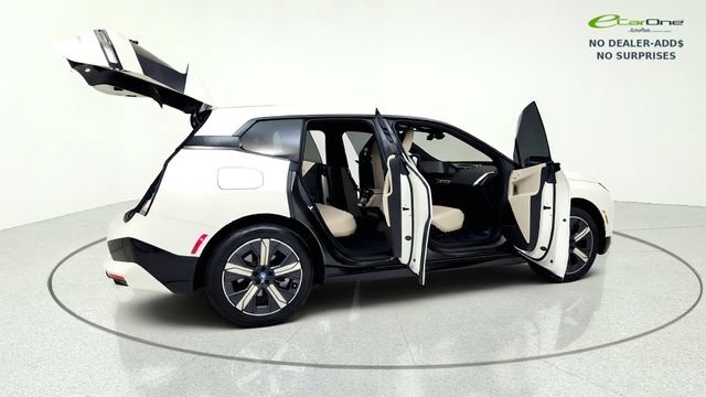 Used 2023 BMW iX xDrive50 w/ Sport Package AWD/4WD image 19
