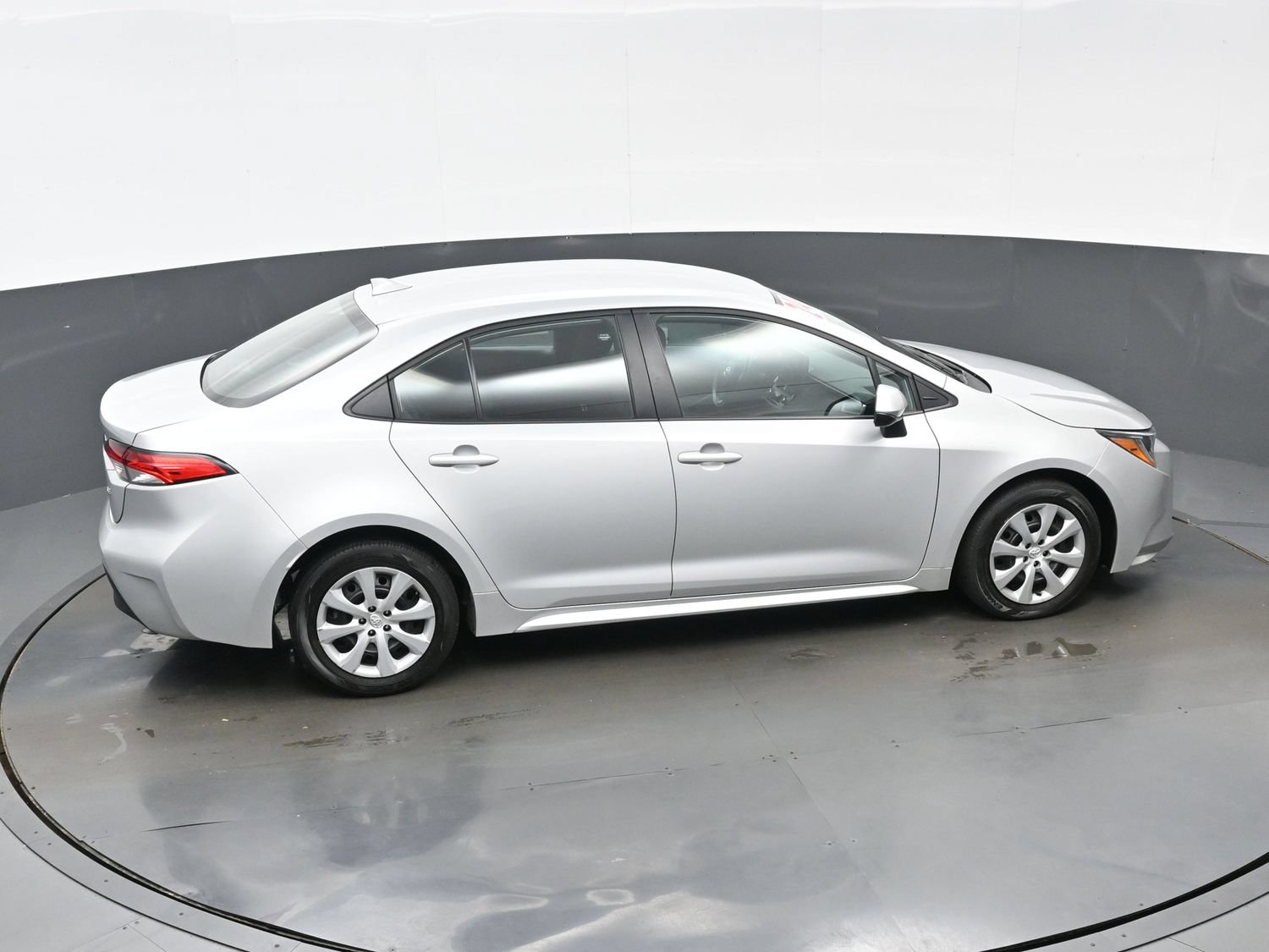 Used 2024 Toyota Corolla LE FWD image 38