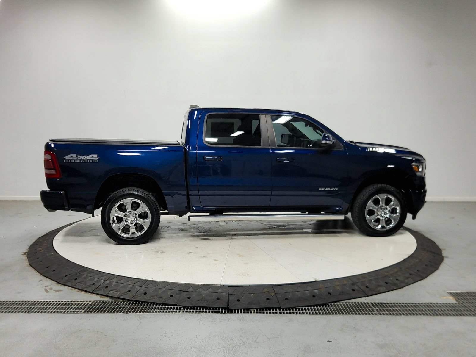 Used 2020 RAM 1500 Big Horn AWD/4WD image 9