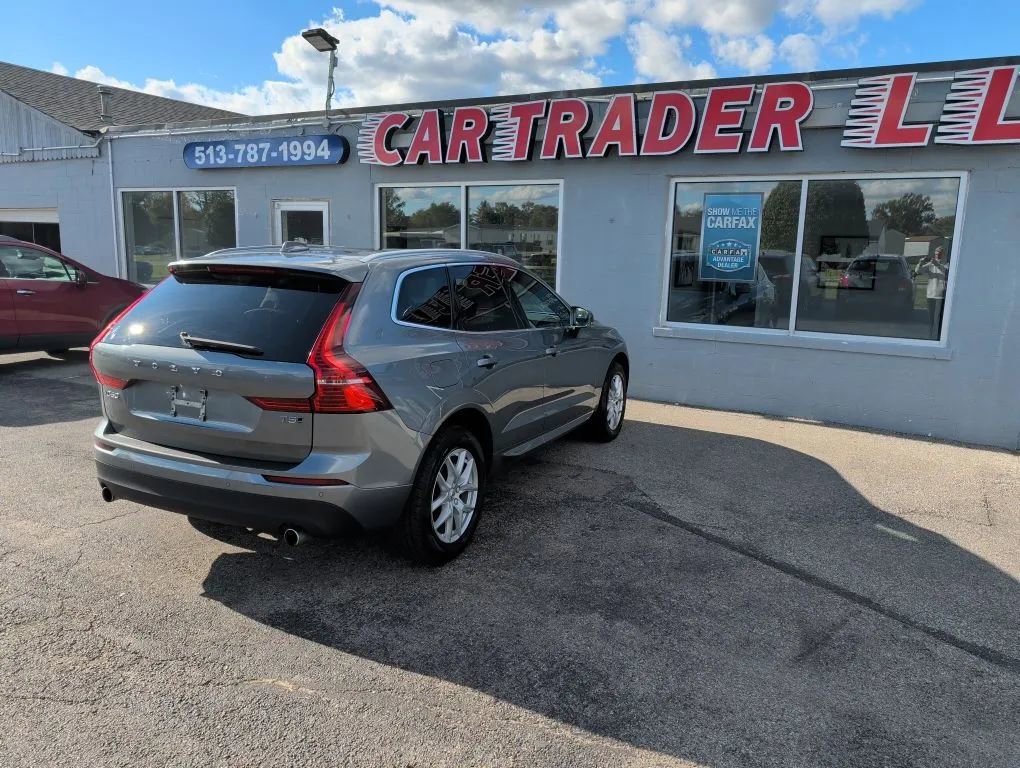 Used 2021 Volvo XC60 T5 Momentum image 44