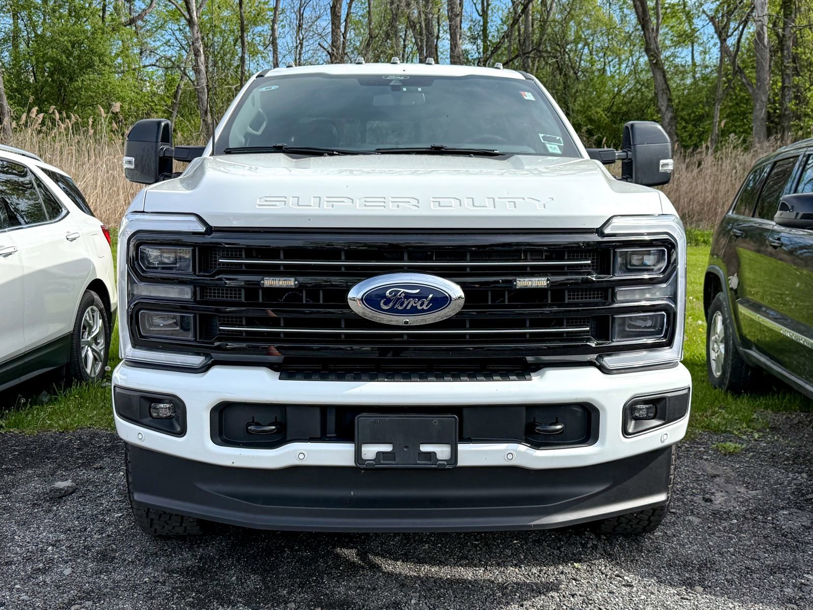 Used 2025 Ford F350 Platinum AWD/4WD image 2
