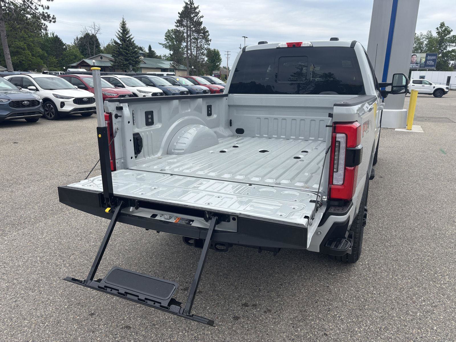 New 2025 Ford F350 Platinum image 11