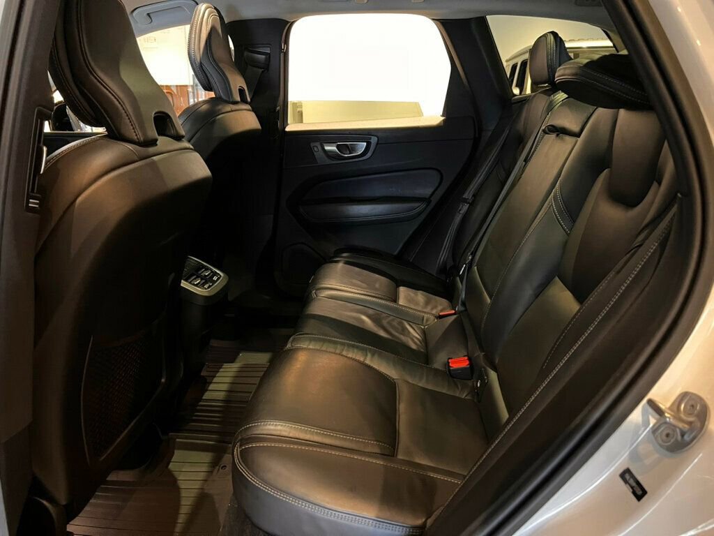 Used 2023 Volvo XC60 B5 Ultimate AWD/4WD image 25