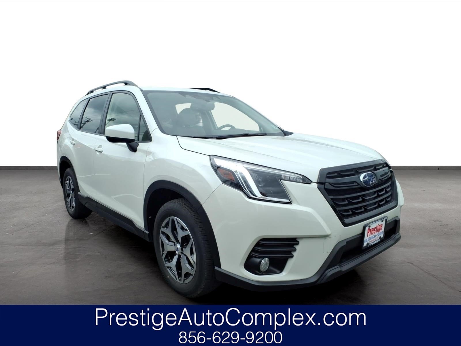 Certified 2023 Subaru Forester Premium AWD/4WD image 1