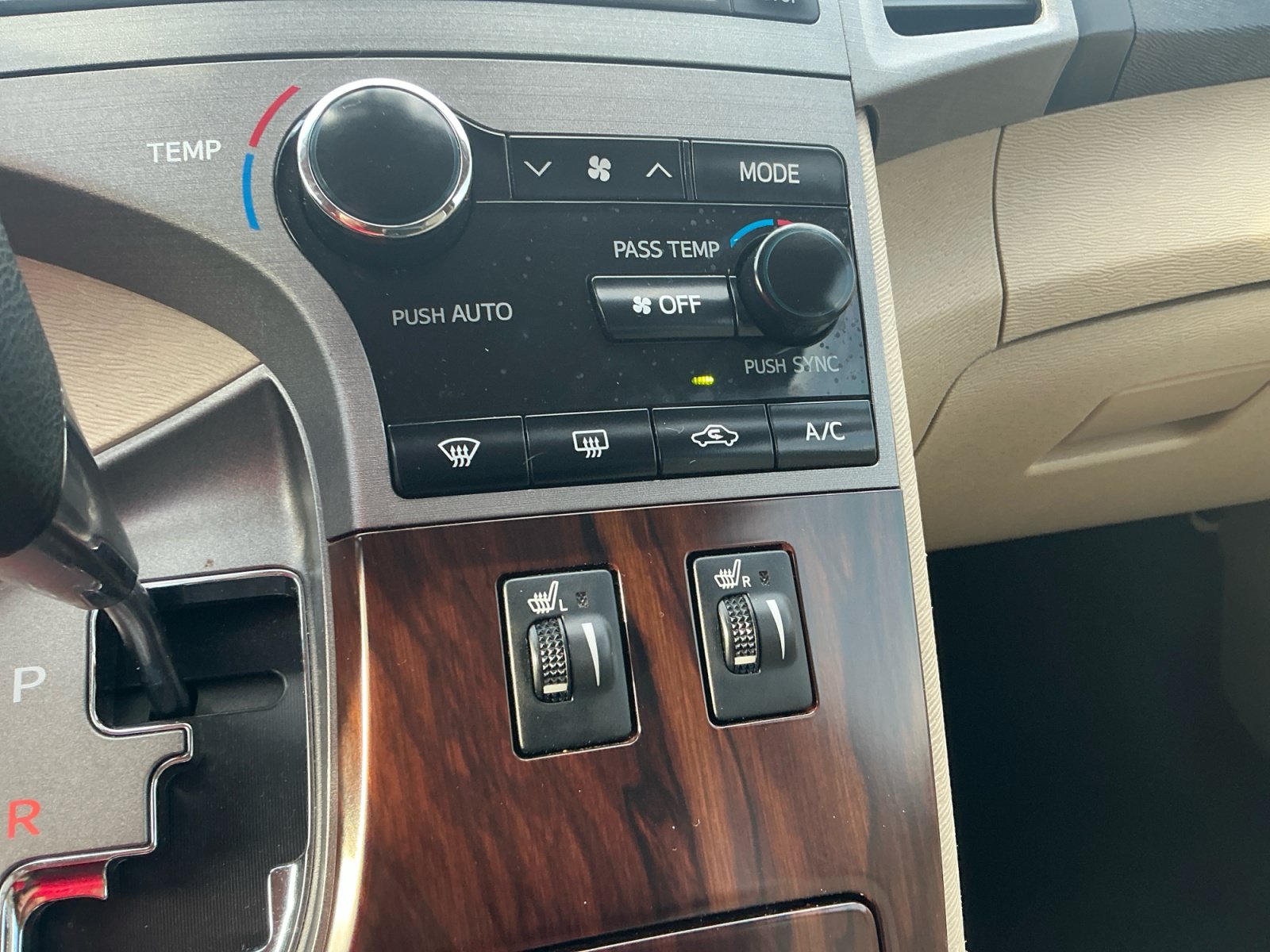 Used 2013 Toyota Venza XLE FWD image 31