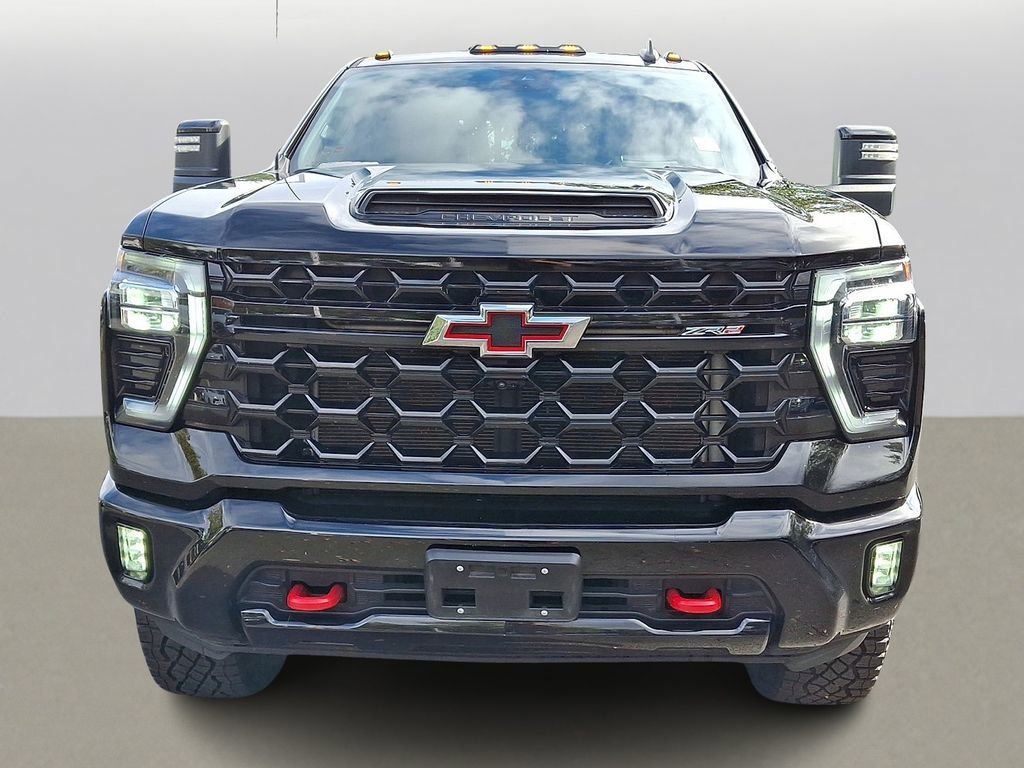 Used 2024 Chevrolet Silverado 2500 ZR2 w/ Technology Package image 2