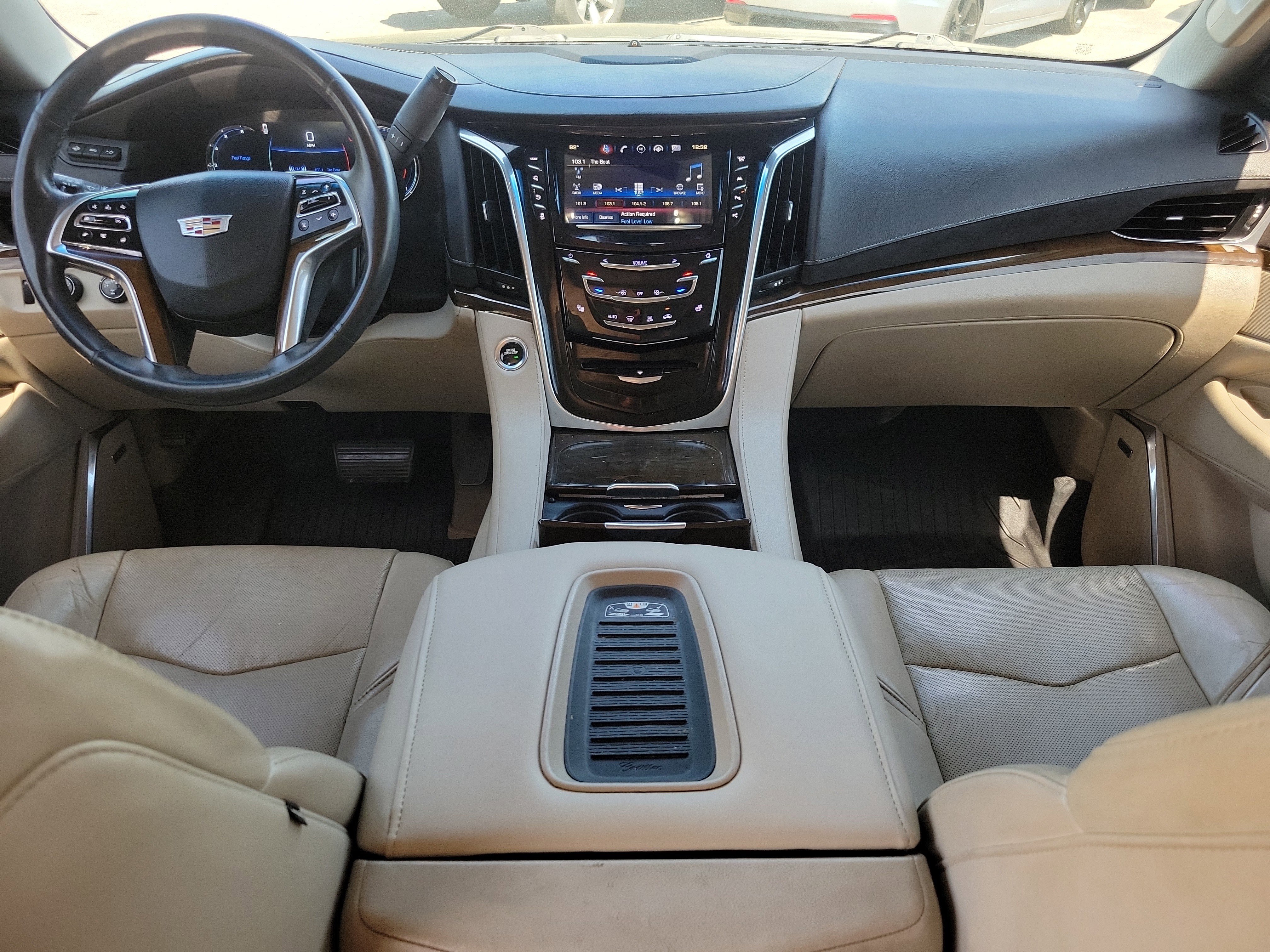 Used 2018 Cadillac Escalade ESV Luxury image 13