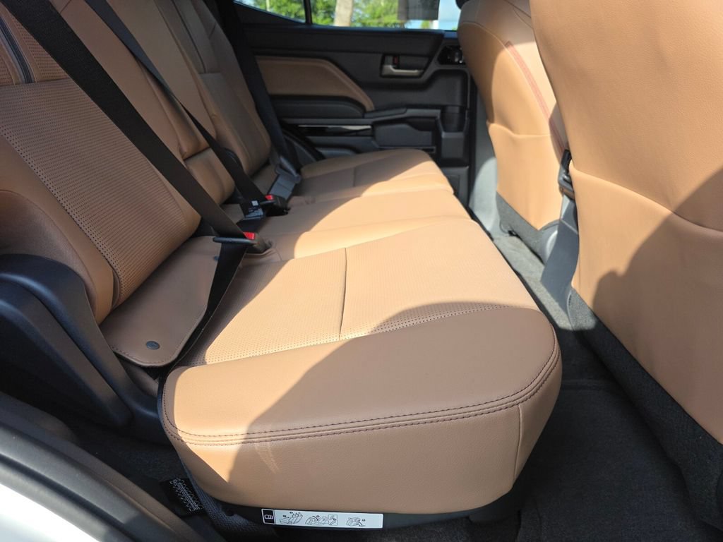 New 2026 Toyota 4Runner Limited AWD/4WD image 17