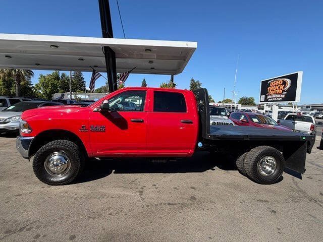 Used 2018 RAM 3500 Tradesman w/ Chrome Appearance Group AWD/4WD image 3