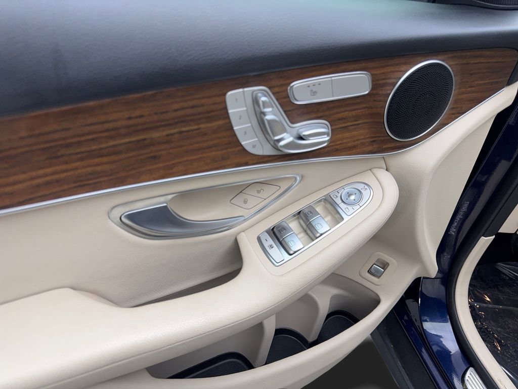 Used 2022 Mercedes-Benz GLC 300 4MATIC image 31