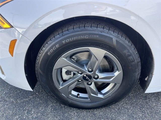 Used 2022 Kia K5 LXS image 10