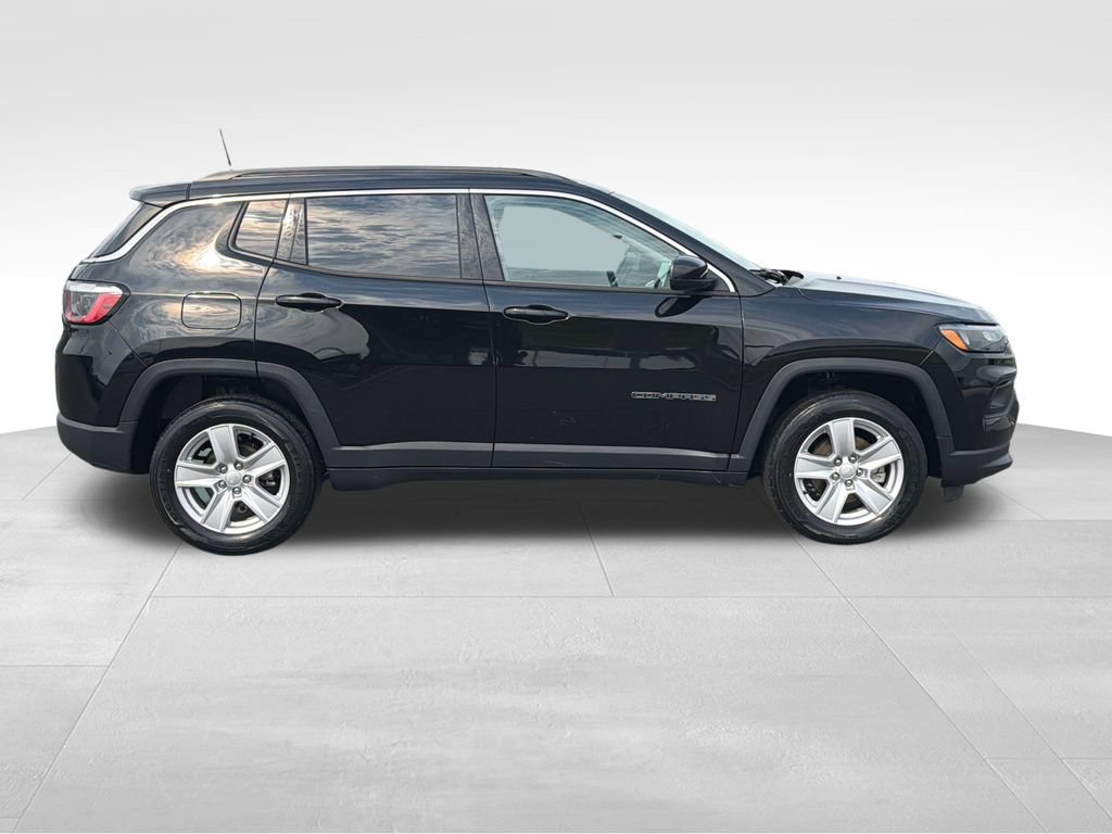 Used 2022 Jeep Compass Latitude w/ Convenience Group AWD/4WD image 21