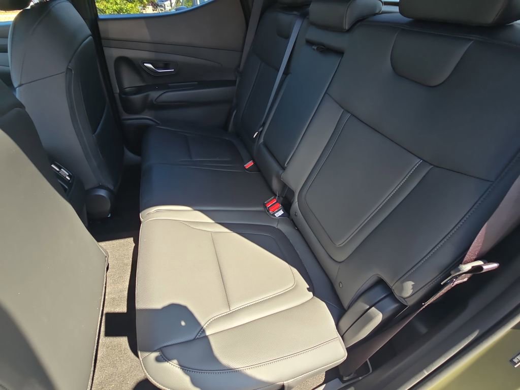 Used 2025 Hyundai Santa Cruz SEL AWD/4WD image 13