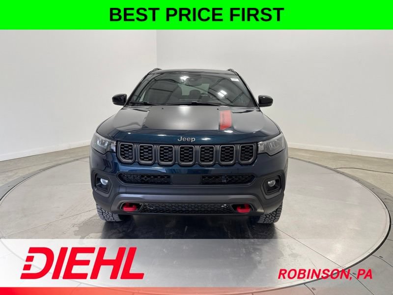 New 2026 Jeep Compass Trailhawk w/ Sun, Sound & Navigation Group AWD/4WD image 2
