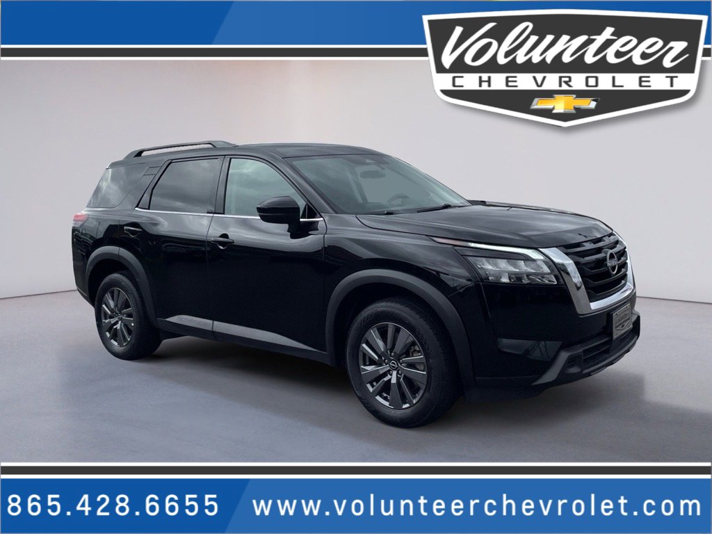 Used 2025 Nissan Pathfinder SV image 1