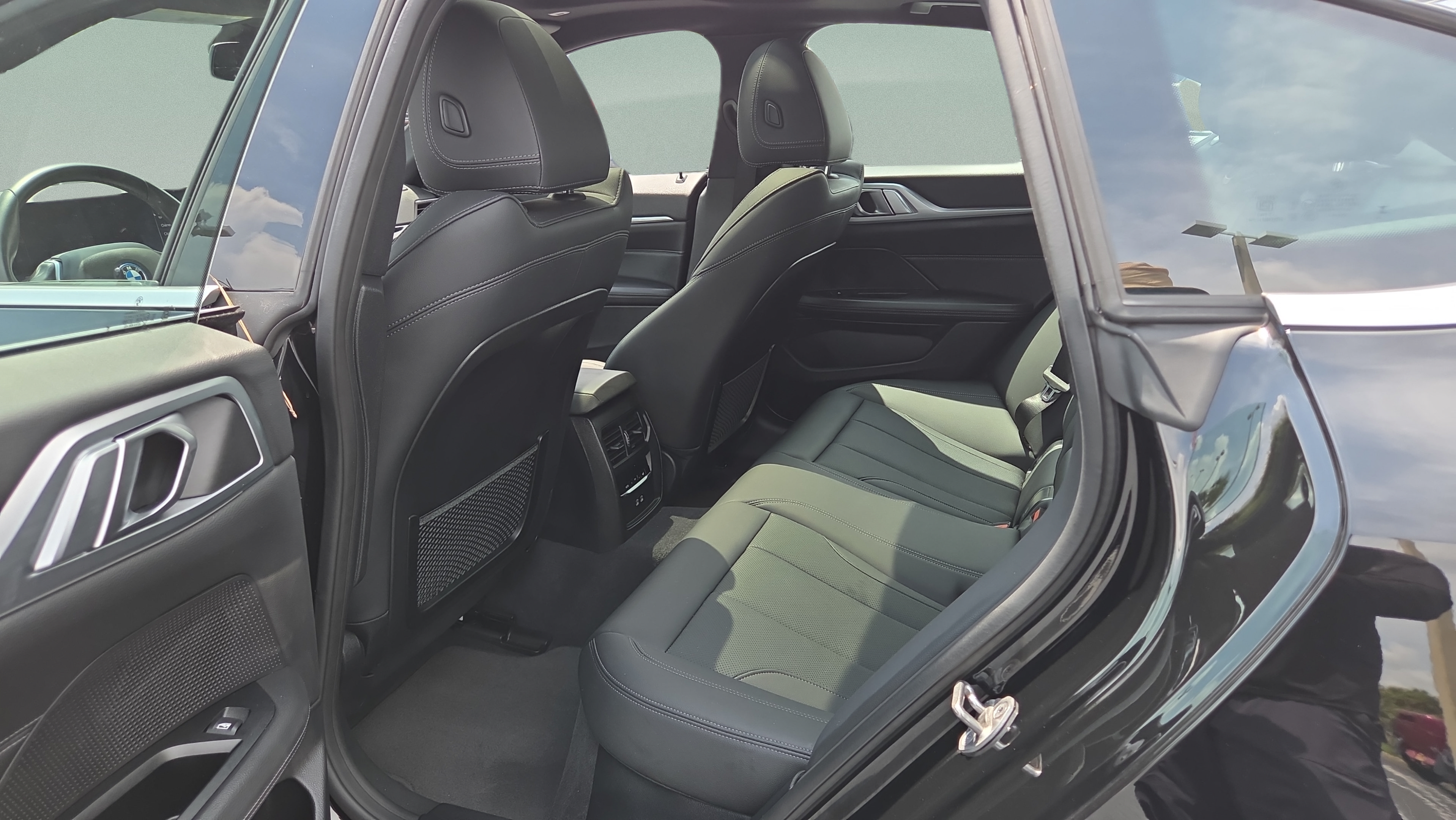 Used 2024 BMW i4 eDrive35 w/ Convenience Package RWD image 11