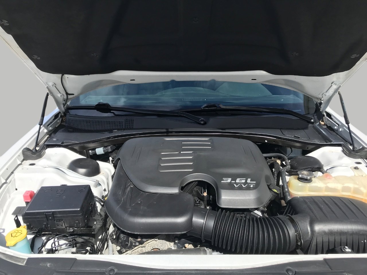 Used 2016 Chrysler 300 S w/ 300S Premium Group AWD/4WD image 9