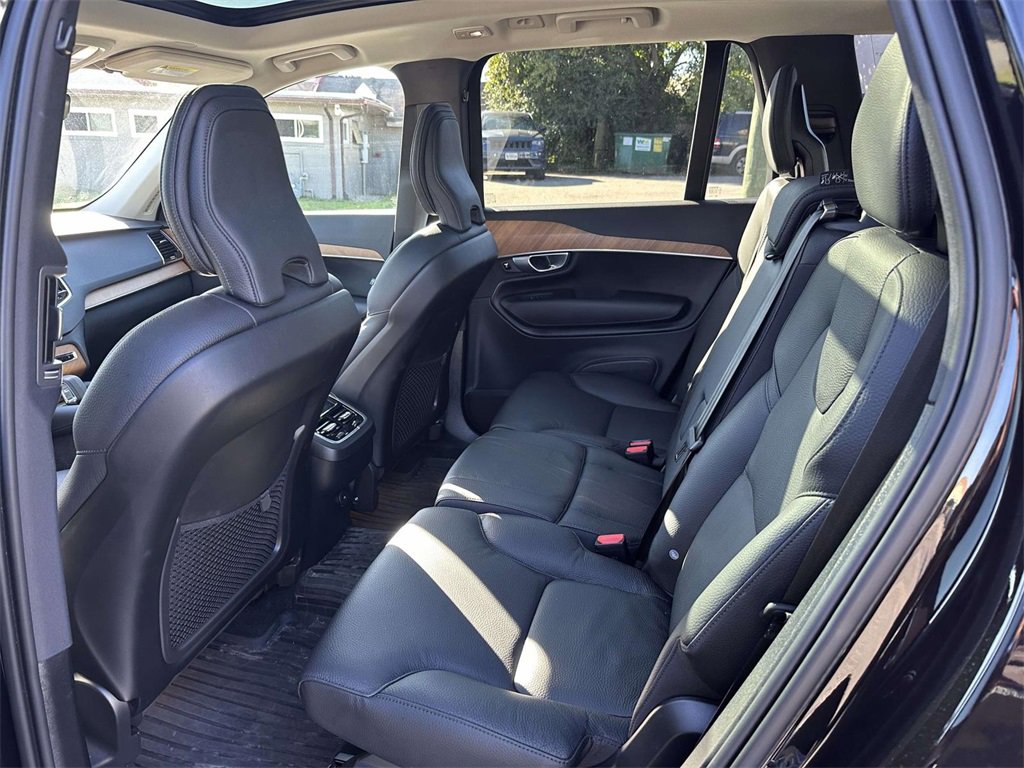 Certified 2024 Volvo XC90 B5 Plus w/ Protection Package Premier image 16
