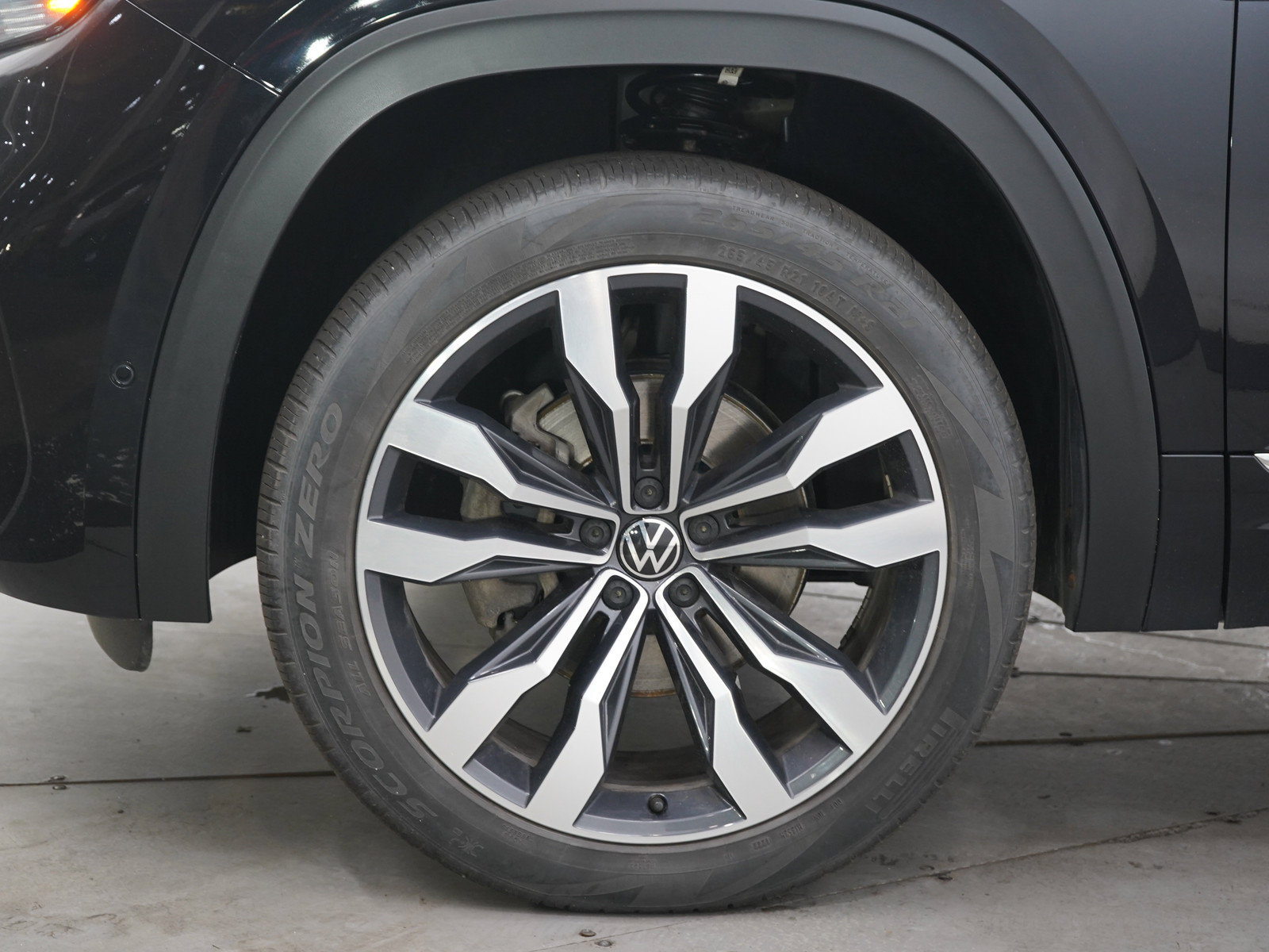 Used 2022 Volkswagen Atlas SEL Premium AWD/4WD image 32
