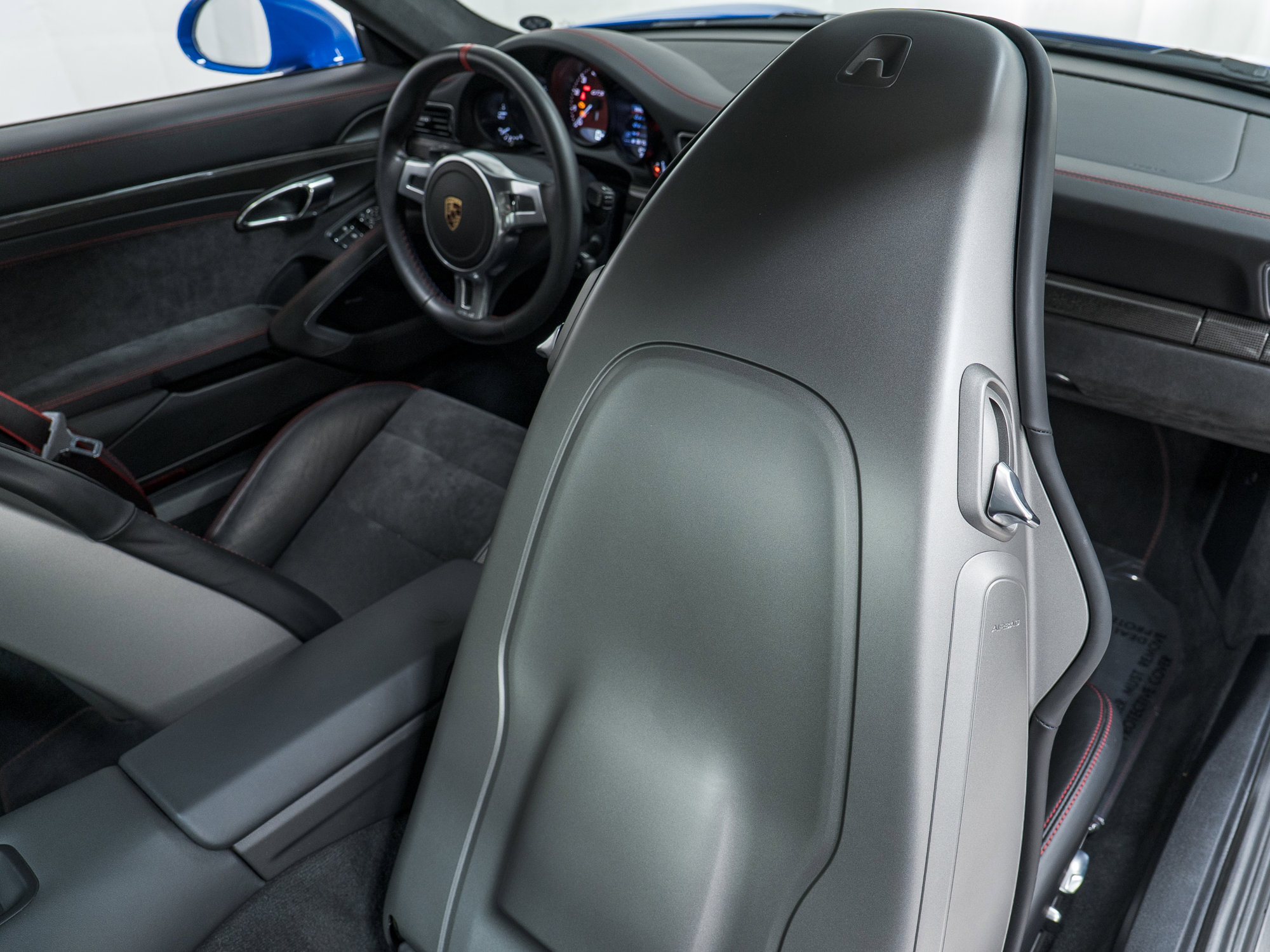 Certified 2016 Porsche 911 Carrera GTS image 37