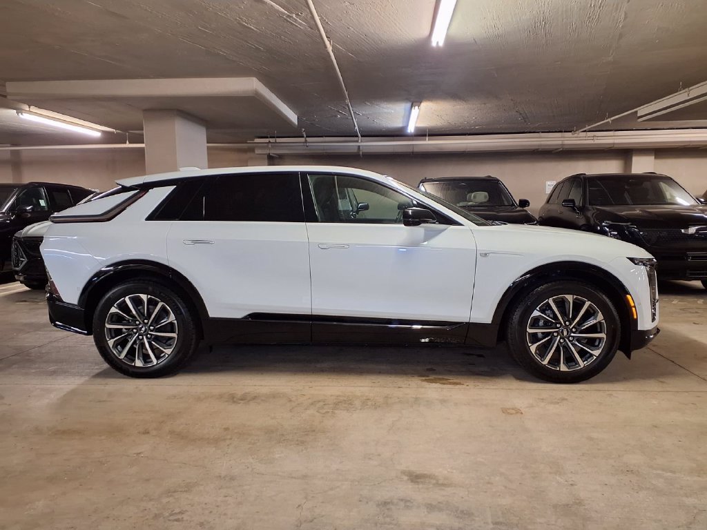New 2027 Cadillac Lyriq Sport AWD/4WD image 4