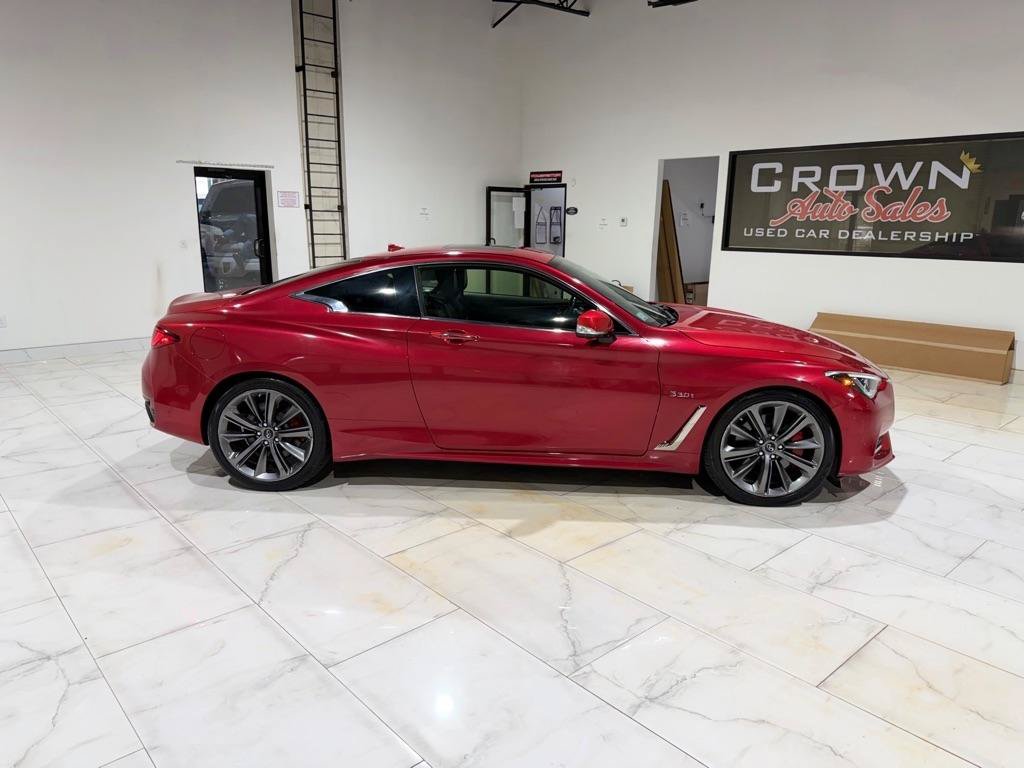 Used 2018 INFINITI Q60 Red Sport 400 w/ Pro Active Package AWD/4WD image 6
