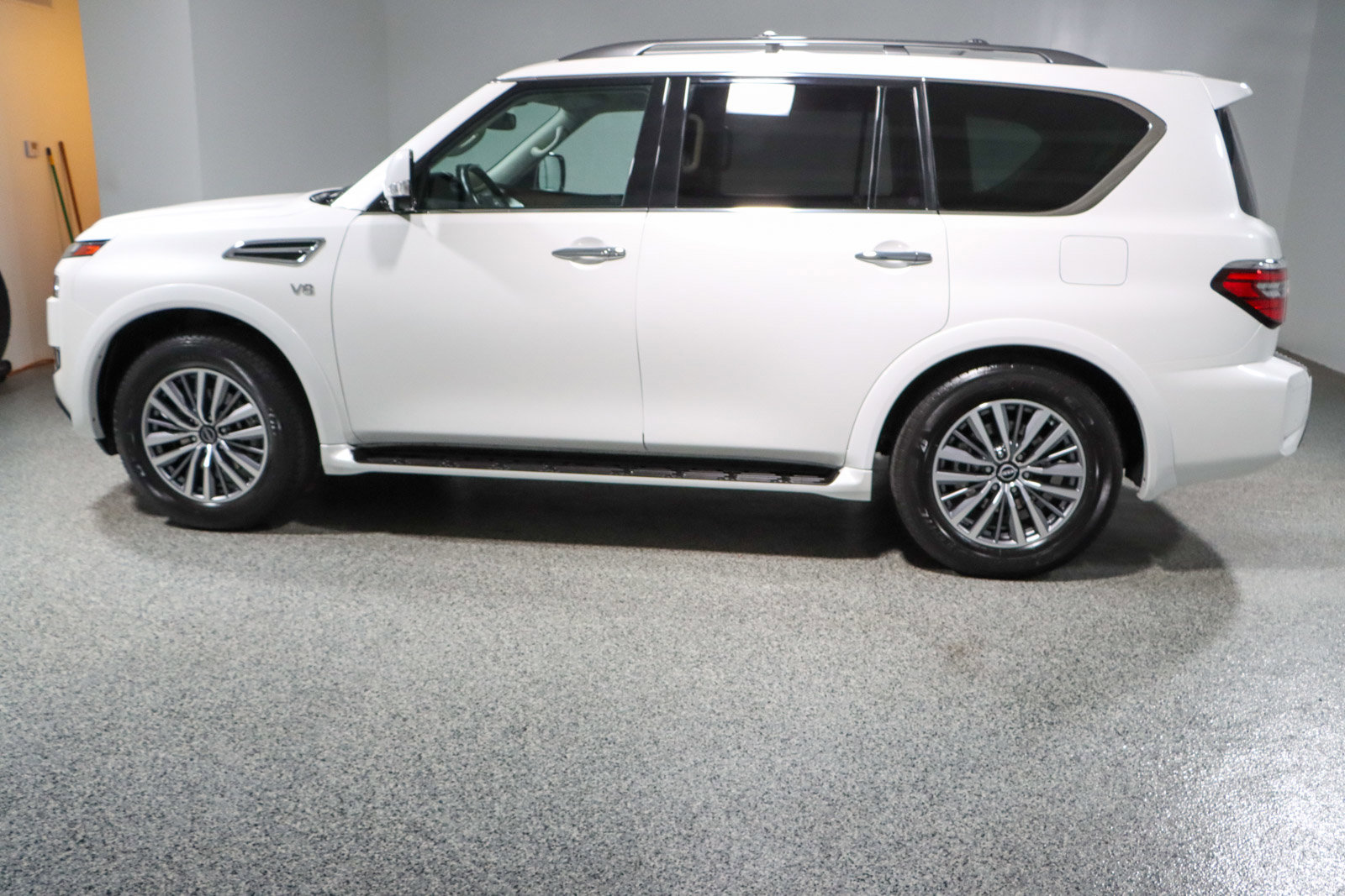 Used 2022 Nissan Armada SL image 10