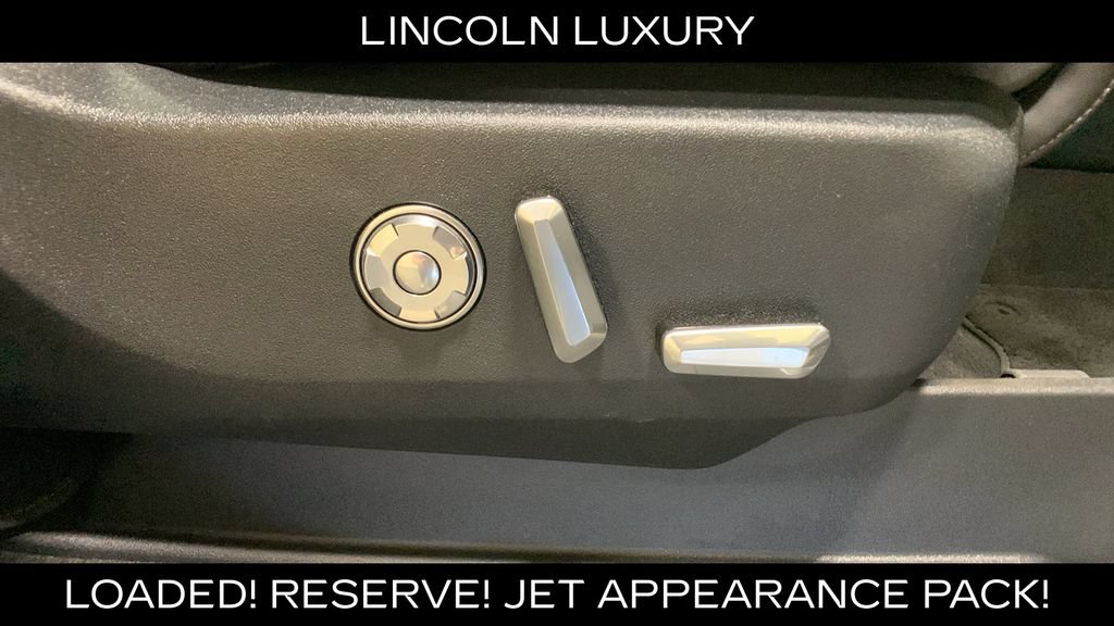 Used 2025 Lincoln Navigator Reserve w/ Jet Appearance Package AWD/4WD image 13
