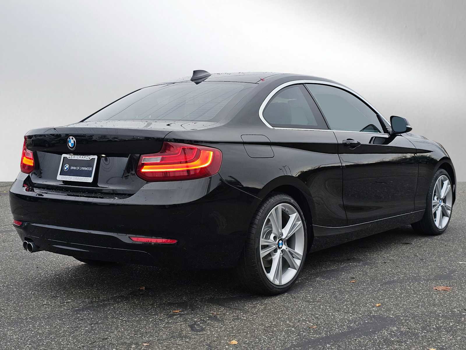 Used 2015 BMW 228i Coupe image 3