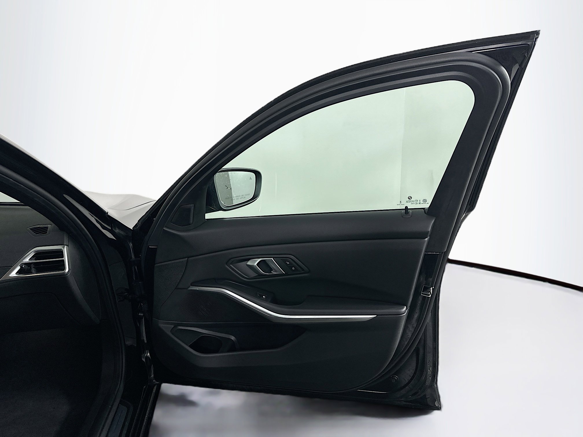 Used 2025 BMW 330i xDrive Sedan image 34