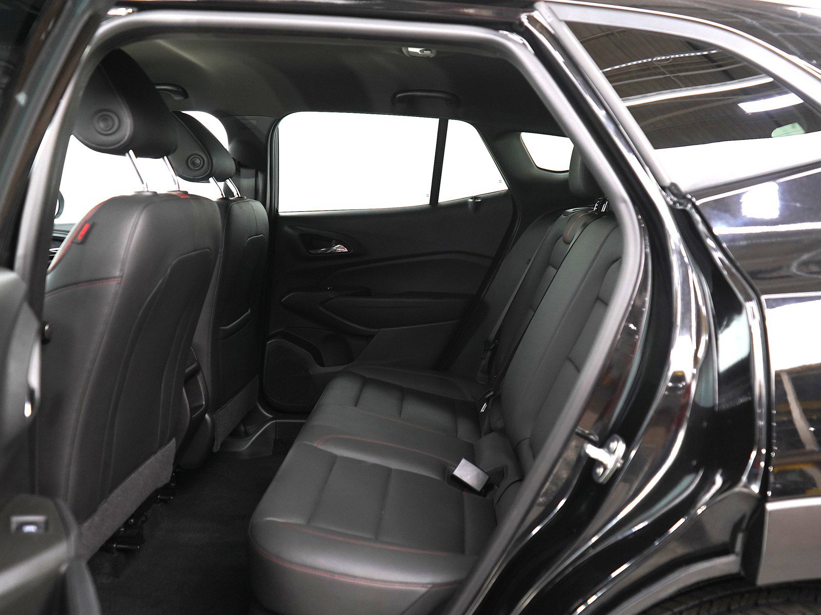 Used 2024 Chevrolet Trax RS w/ Driver Confidence Package image 18