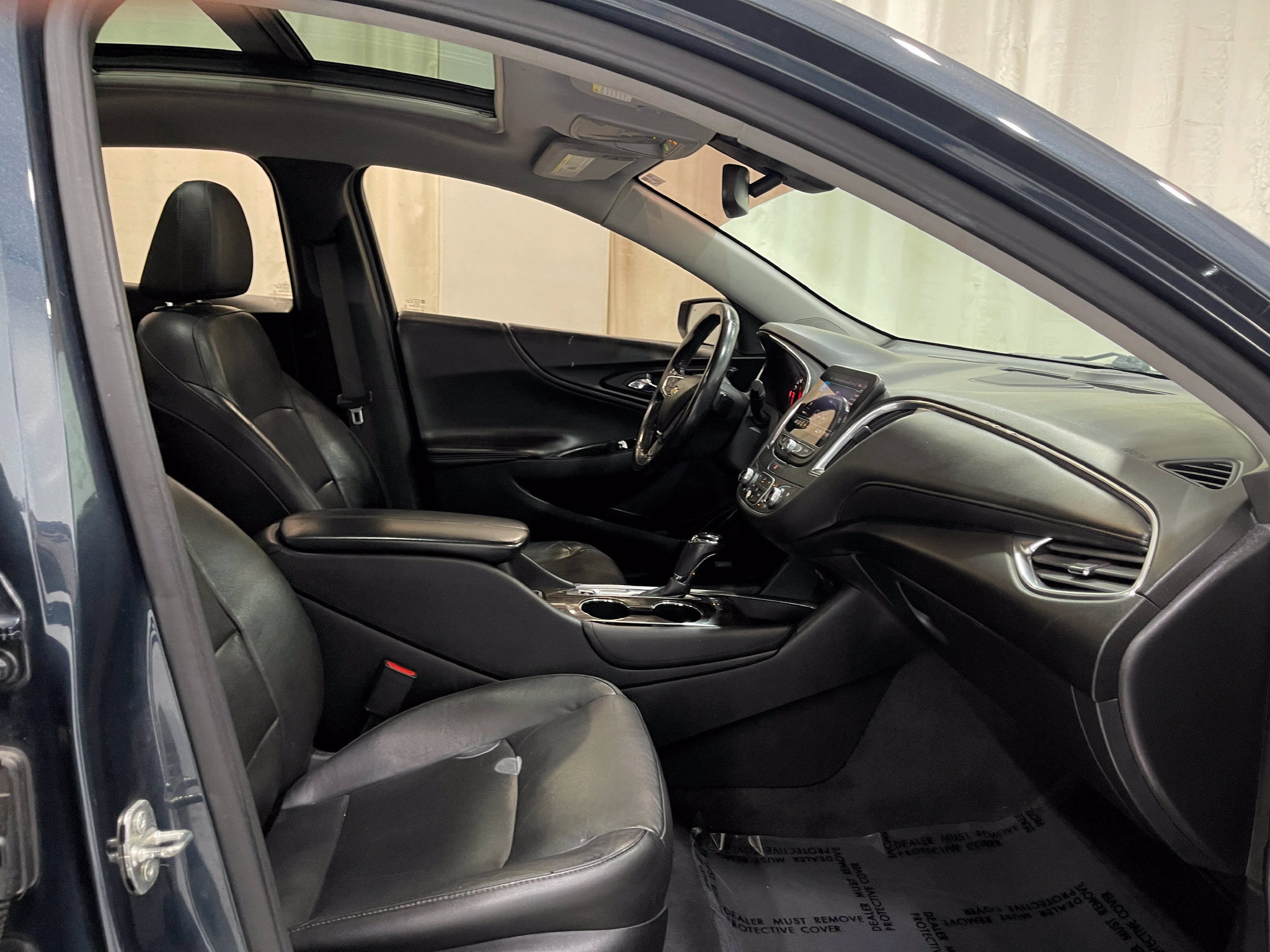 Used 2020 Chevrolet Malibu Premier FWD image 30