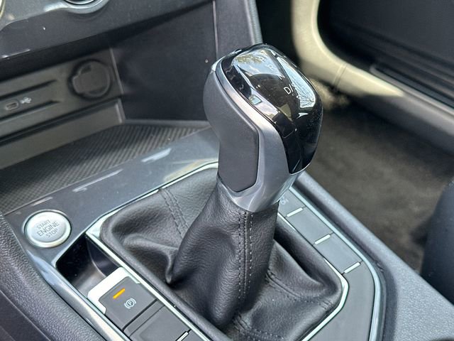 Used 2024 Volkswagen Tiguan Wolfsburg Edition image 25